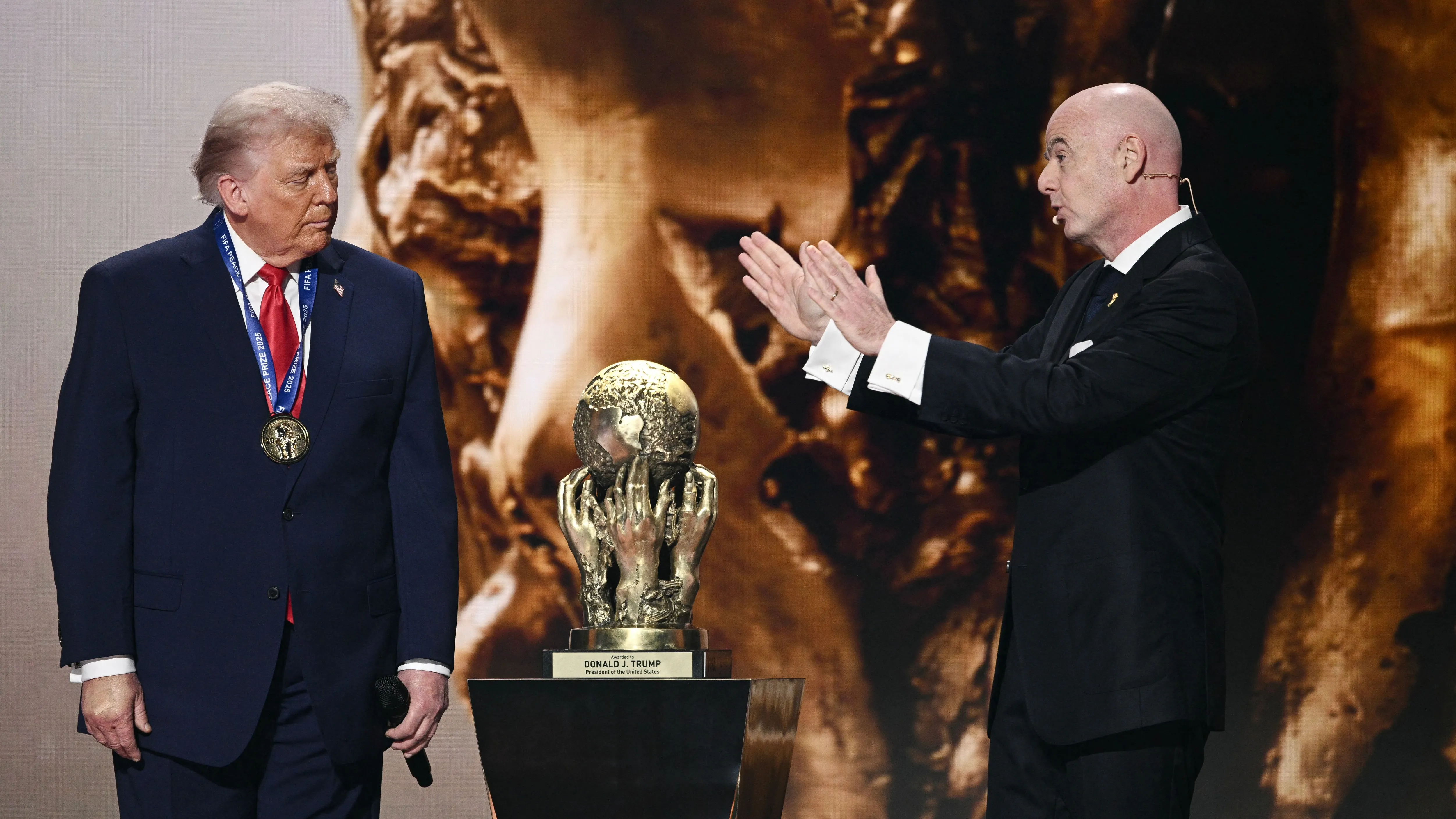 特朗普力保因凡蒂诺，FIFA主席之位引发国际足联权力暗战