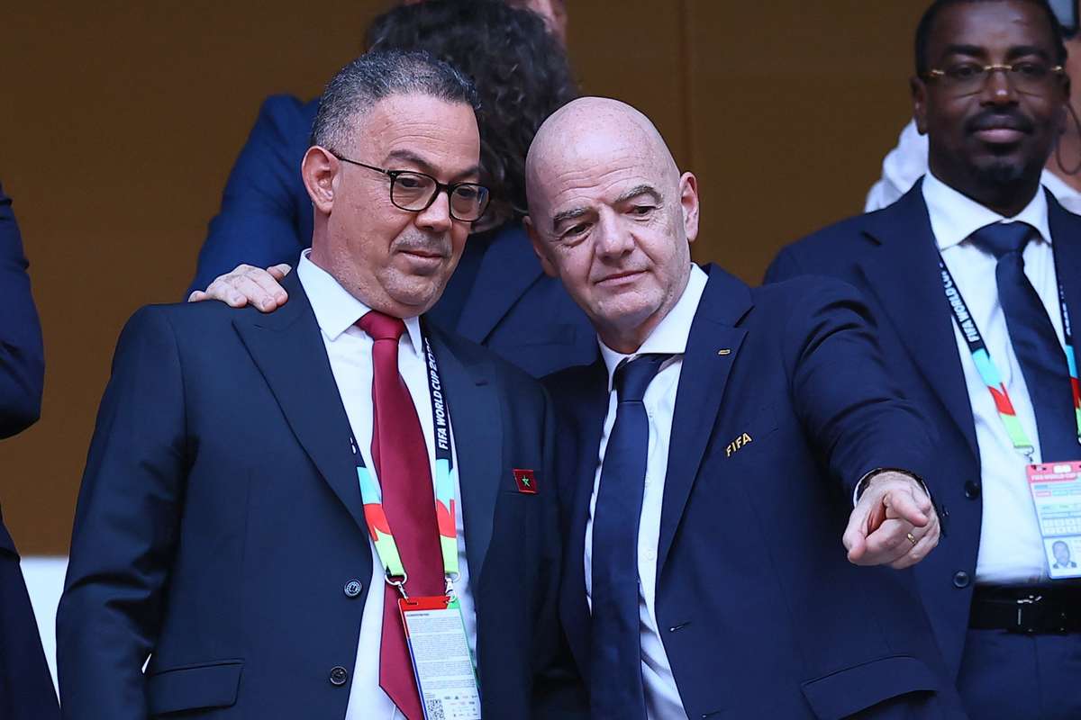 非洲足联力挺因凡蒂诺,FIFA危机中寻求连任支持