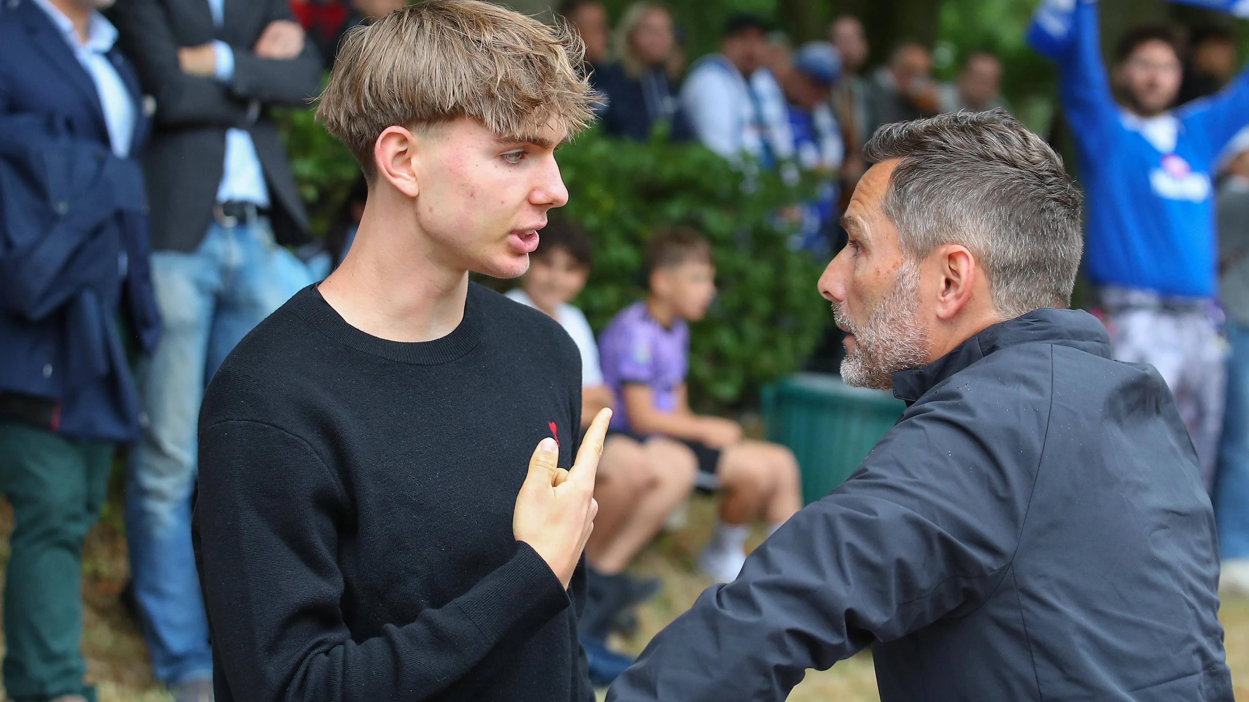 勒沃库森新星艾希霍恩病情加重,或长期缺阵,球队中场清洗计划生变