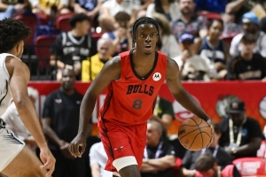 解说:威尔逊大多在明显干扰下出手 在NBA也是平均线上的投篮难度